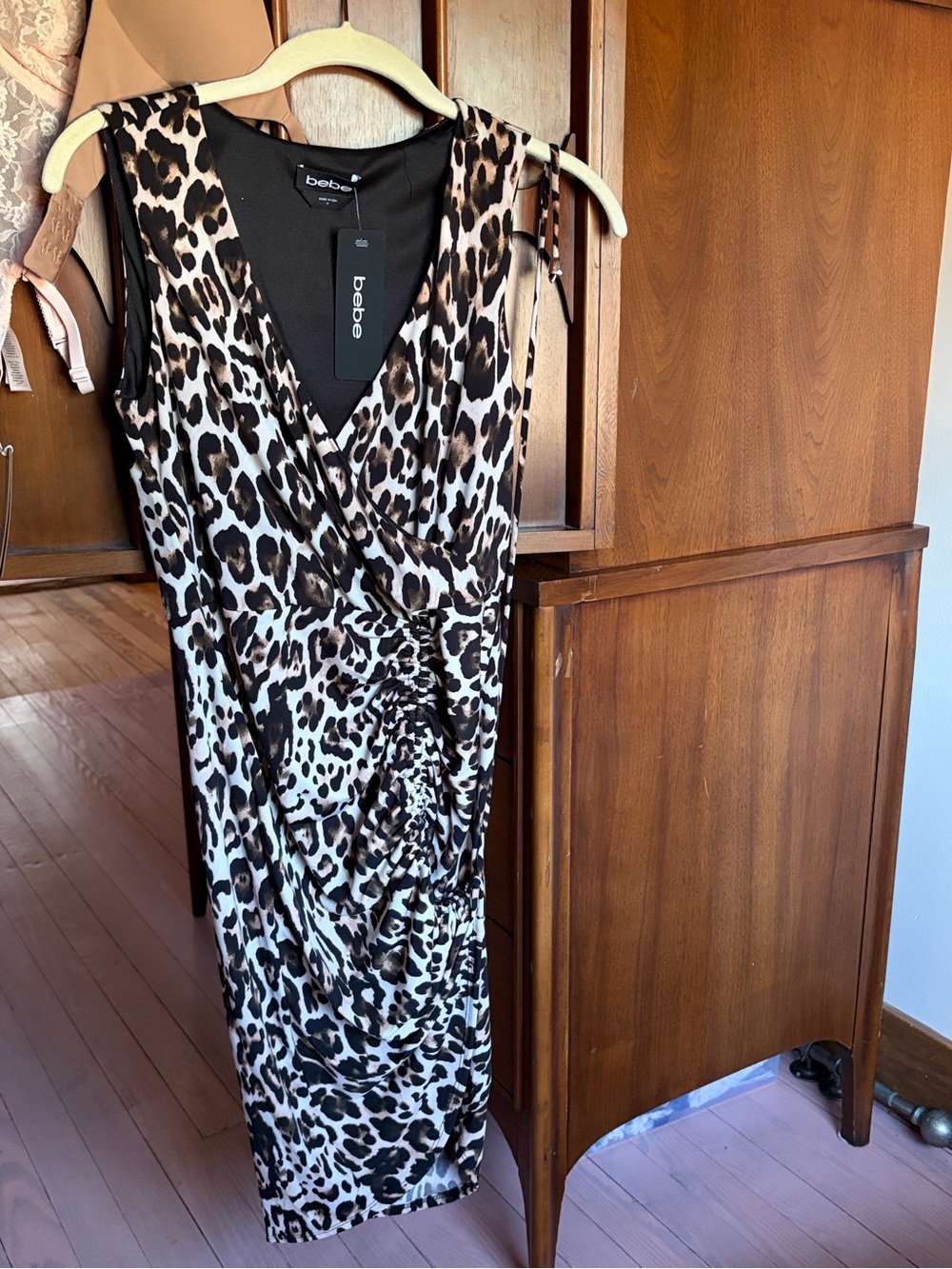 bebe 🐆 Leopard Print Sleeveless Dress NWT 4